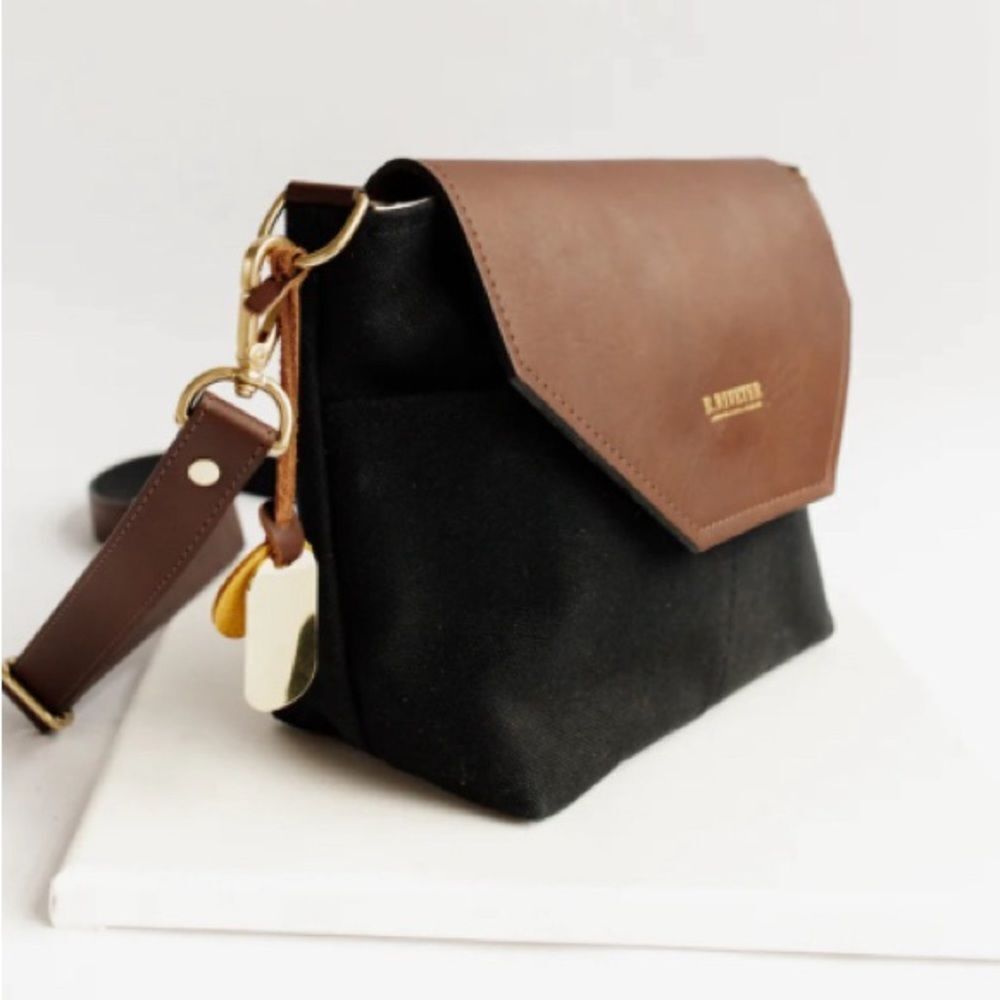 *USA* R.Riveter Signature Black Canvas Brown Leather Crossbody Handbag M…